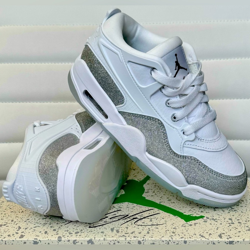 🔥🔥🔥 Air Jordan 4 RM | White/Silver Glitter | Women’s 5 | NWT | Orig BOX | 🔥🔥🔥